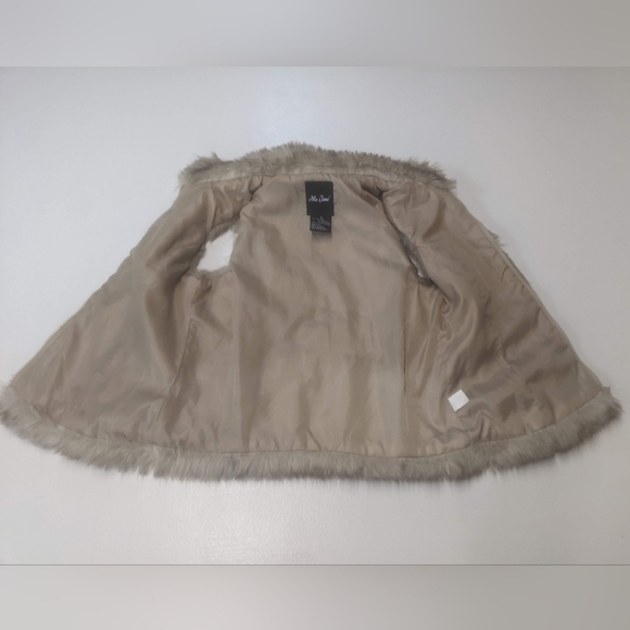 Me Jane Size 12 Faux Fur Vest - Picture 10 of 10